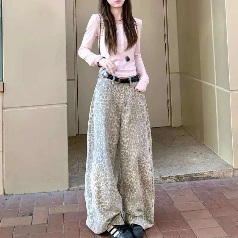 American Vintage Leopard Wide Leg Jeans Spring Summer Loose Denim Pants Female Clothing Streetwear High Waist Straight Trousers
American Vintage Leopard Wide Leg Jeans Spring Summer Loose Denim Pants Female Clothing Streetwear High Waist Straight Trousers
