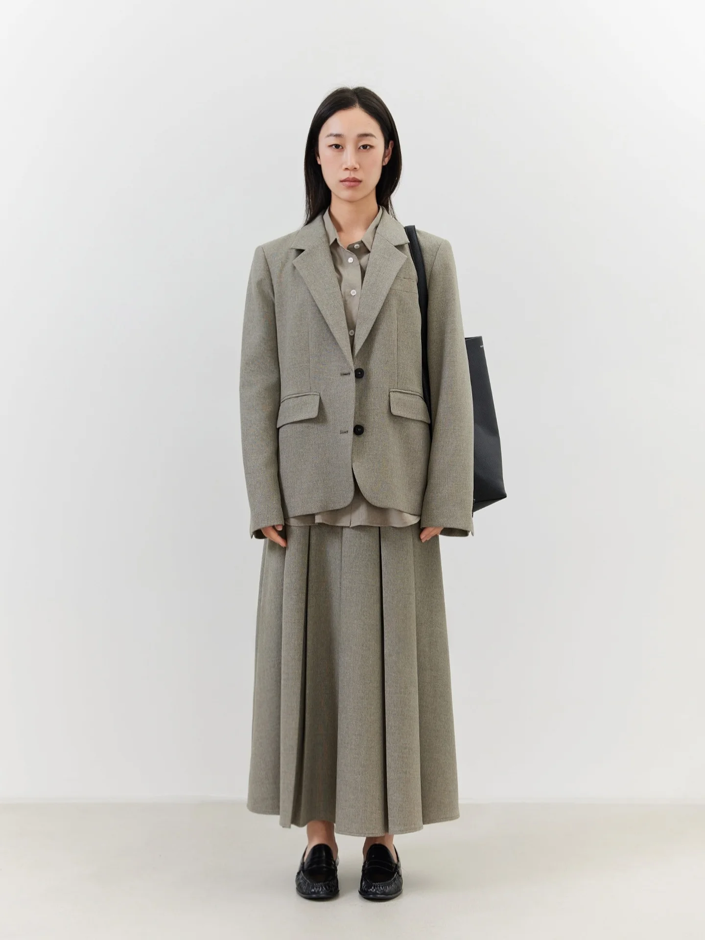 Костюм Seei Spring: Новинка! Комплект из плиссированной юбки А-силуэта и блузки с эффектом против морщин, женский модный комплект, длинный рукав, миди-длина.
Костюм Seei Spring: Новинка! Комплект из плиссированной юбки А-силуэта и блузки с эффектом против морщин, женский модный комплект, длинный рукав, миди-длина.