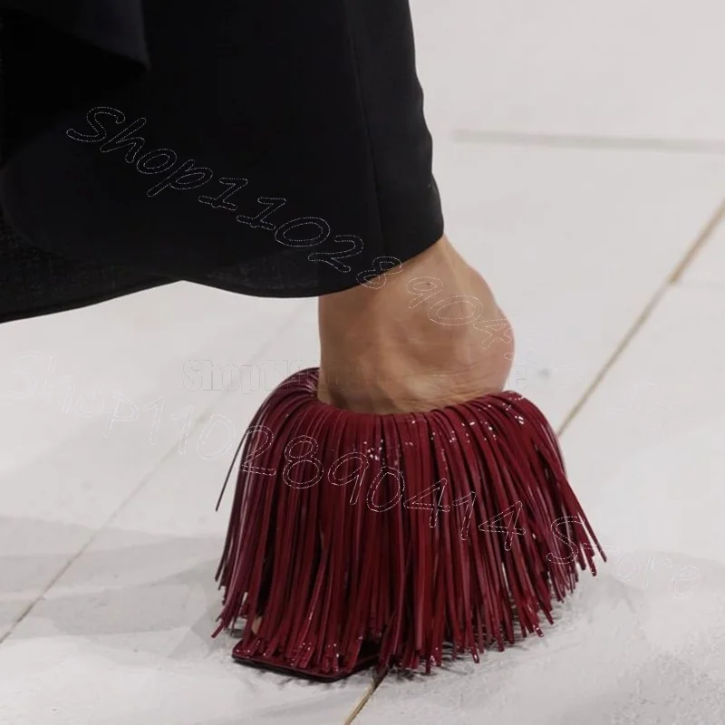 Burgandy Leather Tassels Open Toe Runway Slippers Slip On Women Shoes Thin High Heels New Party Banquet 2026 Zapatos Para Mujere
Burgandy Leather Tassels Open Toe Runway Slippers Slip On Women Shoes Thin High Heels New Party Banquet 2026 Zapatos Para Mujere