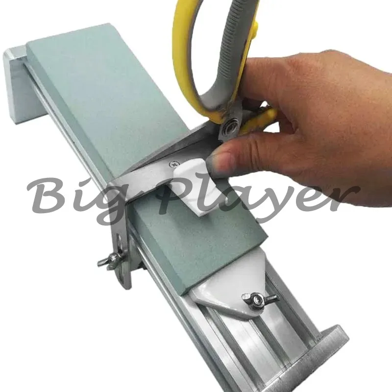 Household Fixed Angle Knife Sharpener - Adjustable Professional Whetstone Bracket for Edge Sharpening
Household Fixed Angle Knife Sharpener - Adjustable Professional Whetstone Bracket for Edge Sharpening