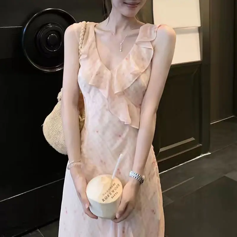 Women Light Pink Ditsy Floral Ruffle V Neck Maxi Dress Sleeveless Asymmetrical Irregular Summer Vacation Beach Layered Sundress
Women Light Pink Ditsy Floral Ruffle V Neck Maxi Dress Sleeveless Asymmetrical Irregular Summer Vacation Beach Layered Sundress