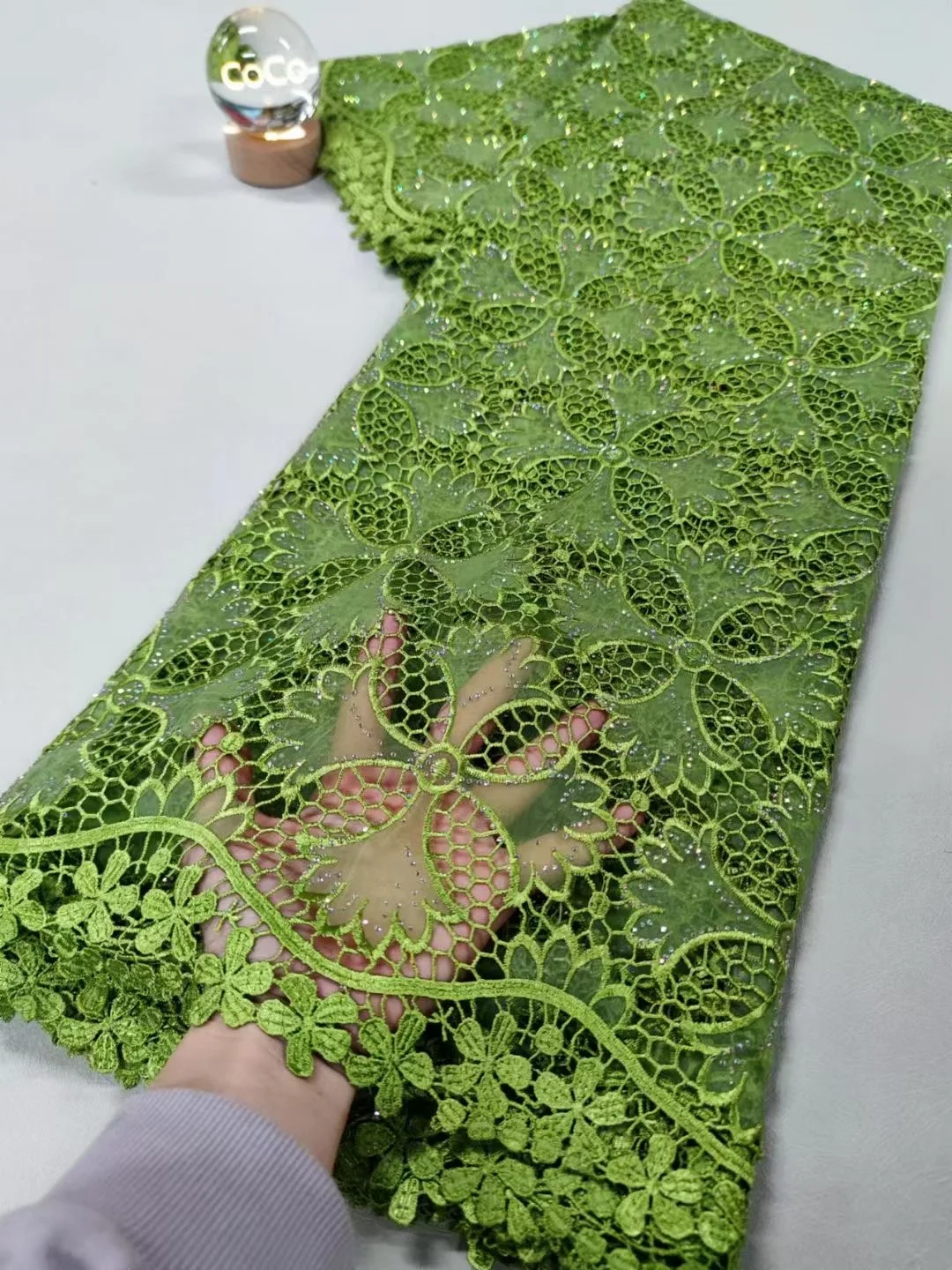 Green Stones Lace Fabric High Quality African Organza Lace Fabric Luxury Latest Nigerian Lace Fabrics 2025 for Women 5Yar Q375-1
Green Stones Lace Fabric High Quality African Organza Lace Fabric Luxury Latest Nigerian Lace Fabrics 2025 for Women 5Yar Q375-1