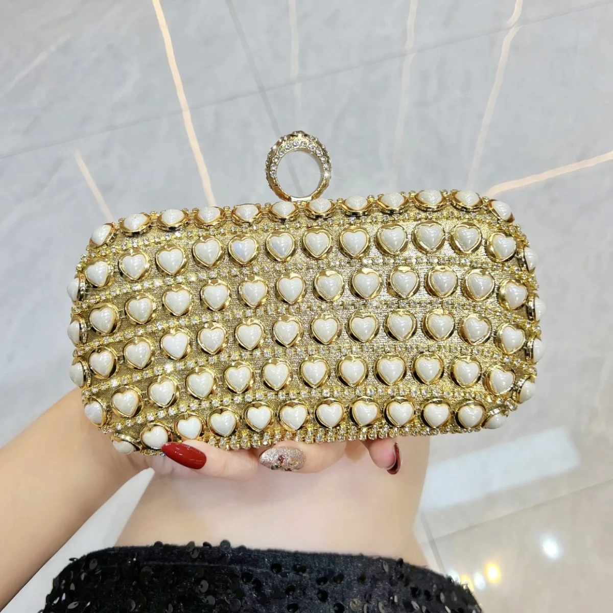 New light luxury senior celebrity banquet party bag exquisite clutch bag love decorative handbag diamond messenger bag
New light luxury senior celebrity banquet party bag exquisite clutch bag love decorative handbag diamond messenger bag