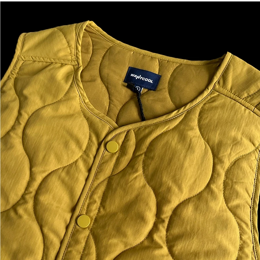 Japanese-style Layered Cotton Vest Functional Windproof and Waterproof Lozenge-quilted Sleeveless Trendy Loose Lightweight Vest
Japanese-style Layered Cotton Vest Functional Windproof and Waterproof Lozenge-quilted Sleeveless Trendy Loose Lightweight Vest