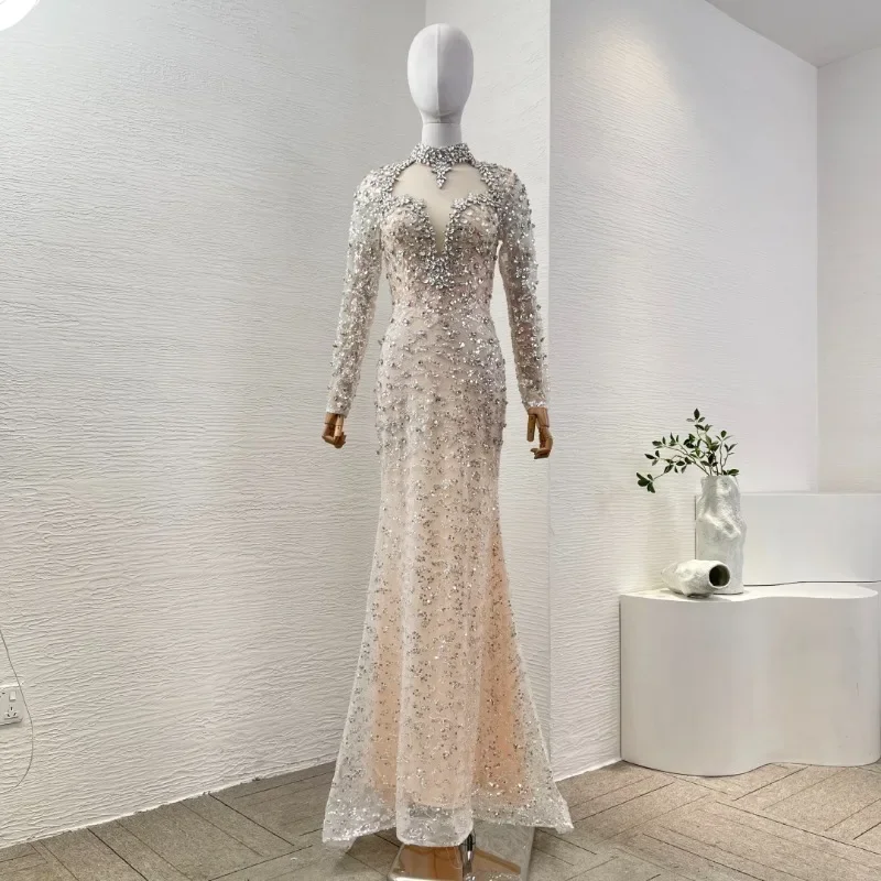 Women's Sliver Brown Sleeveless Sequined Backless Lace Patchwork Maxi Dresses for Party 2025 High Qaulity New Luxury
Women's Sliver Brown Sleeveless Sequined Backless Lace Patchwork Maxi Dresses for Party 2025 High Qaulity New Luxury