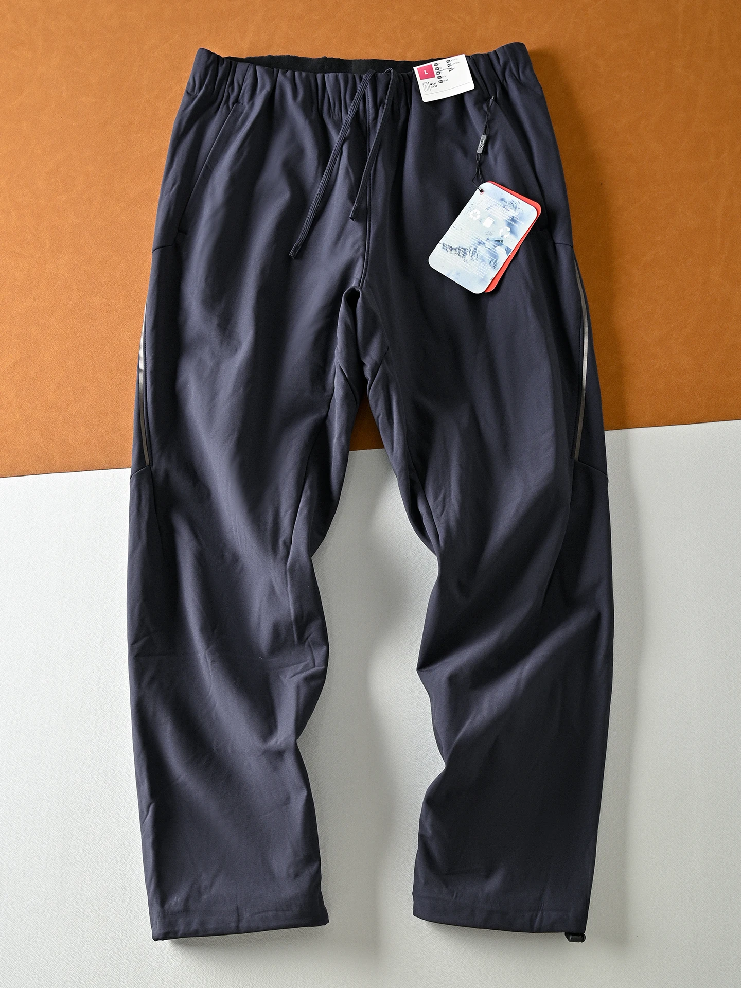 Уличные мужские свободные прямые повседневные брюки на подкладке, мягкие ветрозащитные водонепроницаемые осенне-зимние модные брюки
Уличные мужские свободные прямые повседневные брюки на подкладке, мягкие ветрозащитные водонепроницаемые осенне-зимние модные брюки