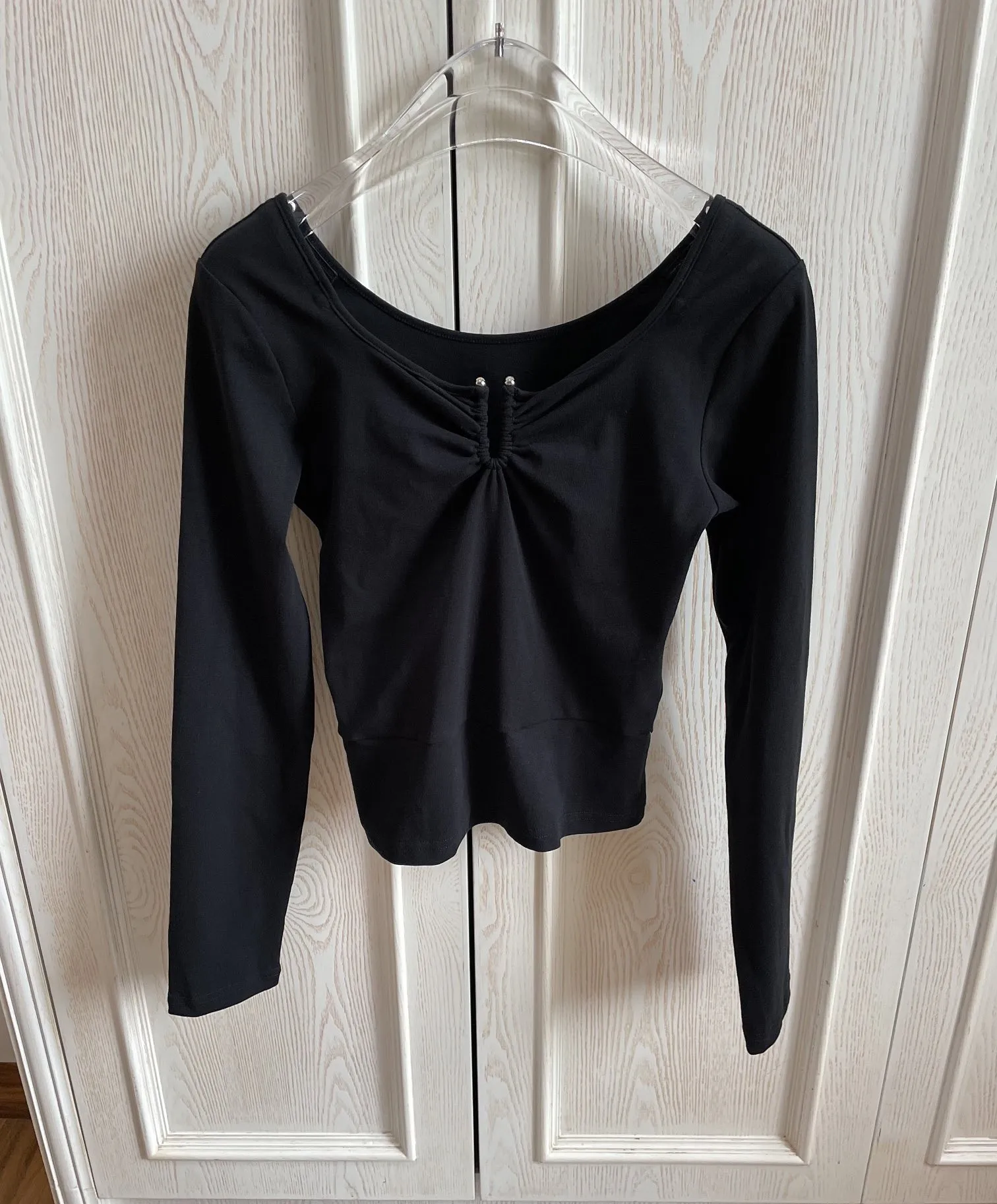 Women's Clothing Folded U-shaped silver button-down slim long-sleeved top Autumn Winter New 0118
Women's Clothing Folded U-shaped silver button-down slim long-sleeved top Autumn Winter New 0118