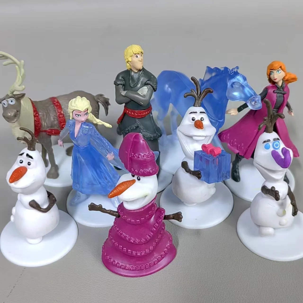 Disney Frozen 2 Queen Эльза Принцесса Анна Снег Фигурки Набор водных лошадей Олени Кукла Украшение Ручная игрушка детский подарок
Disney Frozen 2 Queen Эльза Принцесса Анна Снег Фигурки Набор водных лошадей Олени Кукла Украшение Ручная игрушка детский подарок