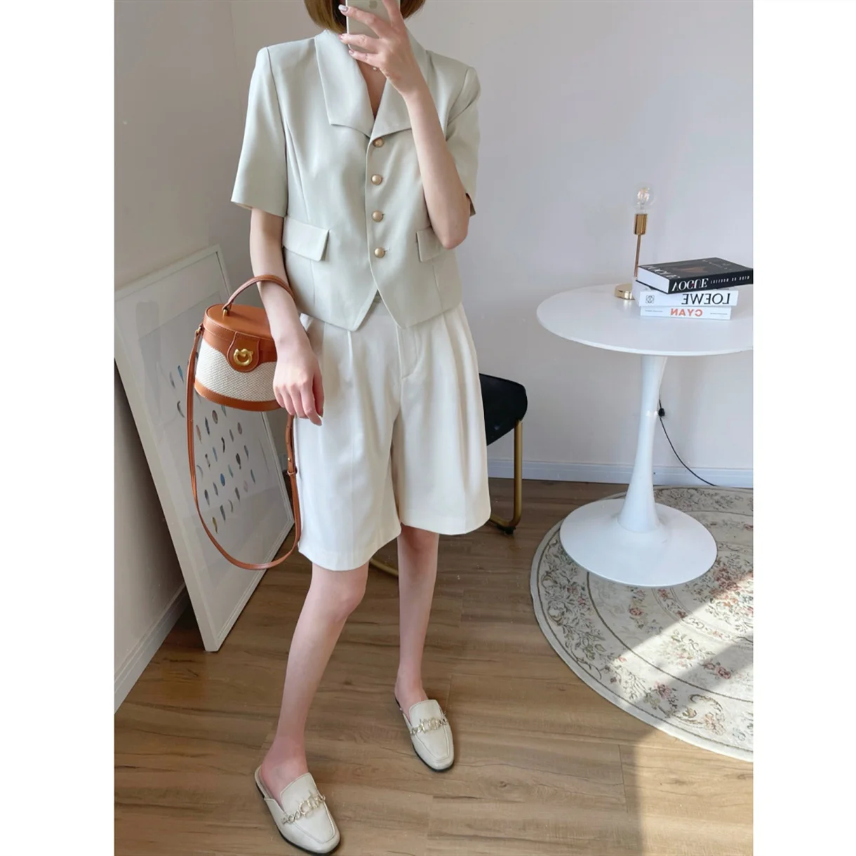 Spring Summer Short Sleeve Suit Jacket Women's Loose Fit Slimming Vintage Short Style Top Quality Polyester Commute Style
Spring Summer Short Sleeve Suit Jacket Women's Loose Fit Slimming Vintage Short Style Top Quality Polyester Commute Style