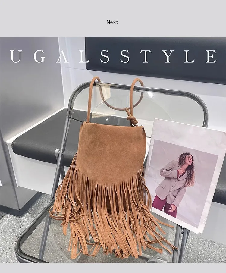 Autumn Winter Velvet Bucket Bag Fashion Tassel Large Capacity Women's Handbag Lady Purse Shoulder Messenger Bag Casual Bag
Autumn Winter Velvet Bucket Bag Fashion Tassel Large Capacity Women's Handbag Lady Purse Shoulder Messenger Bag Casual Bag