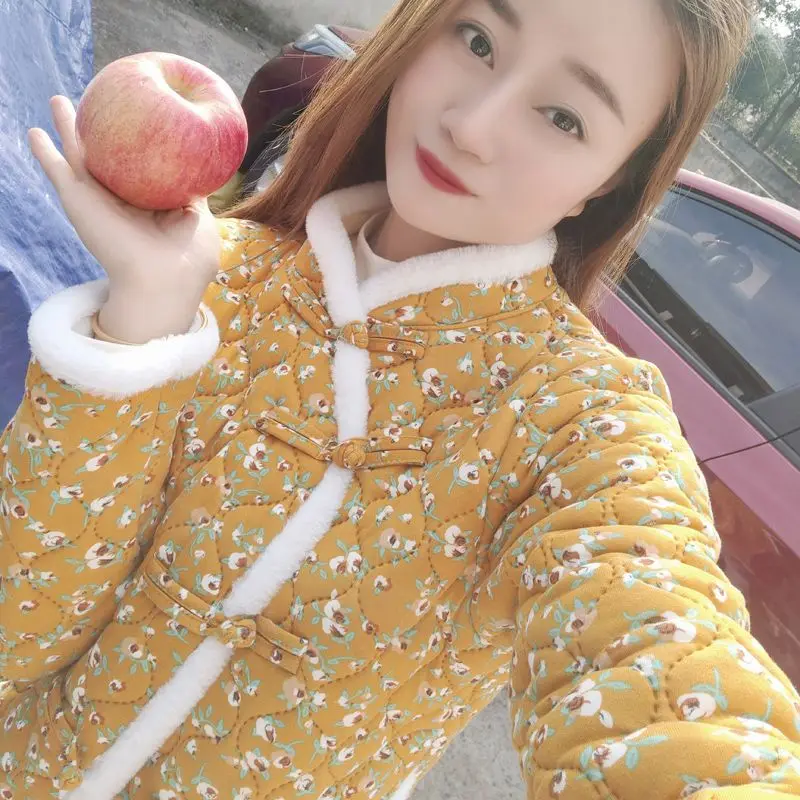 Retro Dongbei Floral Plus Size Chinese New Year Coat | Slim Fit Winter Jacket New Chinese Women's Clothing
Retro Dongbei Floral Plus Size Chinese New Year Coat | Slim Fit Winter Jacket New Chinese Women's Clothing