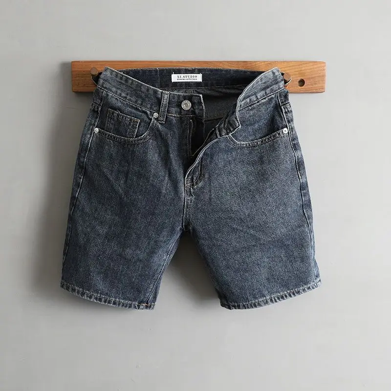 Лето 202, джинсовые шорты, мужские корейские молодежные трендовые простые и универсальные тонкие прямые модные брендовые японские потертые короткие брюки
Лето 202, джинсовые шорты, мужские корейские молодежные трендовые простые и универсальные тонкие прямые модные брендовые японские потертые короткие брюки