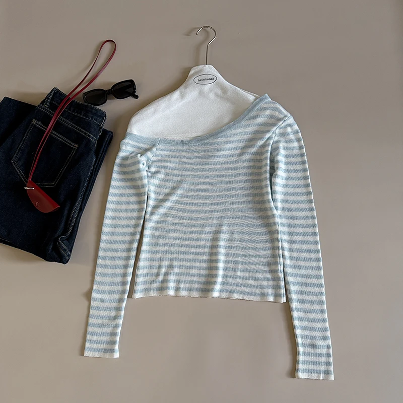 Wedbleser Personalized Shoulder Leakage Asymmetric Stripe Hooded T-shirt 2025 Summer Versatile Western Long Sleeve Sunscreen Top
Wedbleser Personalized Shoulder Leakage Asymmetric Stripe Hooded T-shirt 2025 Summer Versatile Western Long Sleeve Sunscreen Top