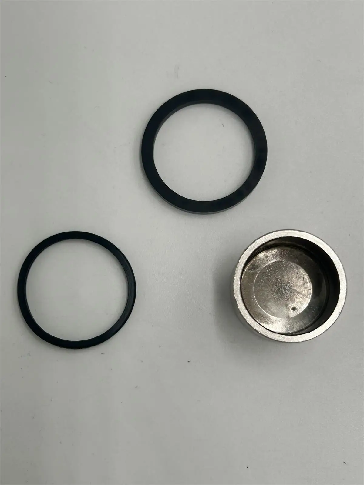 Brake Caliper Piston Kit 38mm x 31mm For Suzuki 69100-04810 5SL-W0057-00 5SL-25802-00 Honda 43107-KT7-761 43107-MEL-D21 FZ6-S R6
Brake Caliper Piston Kit 38mm x 31mm For Suzuki 69100-04810 5SL-W0057-00 5SL-25802-00 Honda 43107-KT7-761 43107-MEL-D21 FZ6-S R6