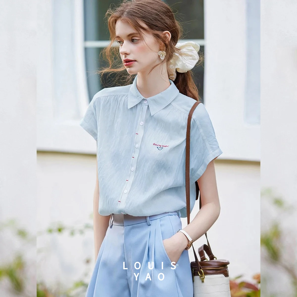 Рубашка LOUISYAO с вышивкой и контрастными вставками, летняя женская блузка 2025 года с отложным воротником, свободного кроя, с коротким рукавом, повседневный топ
Рубашка LOUISYAO с вышивкой и контрастными вставками, летняя женская блузка 2025 года с отложным воротником, свободного кроя, с коротким рукавом, повседневный топ
