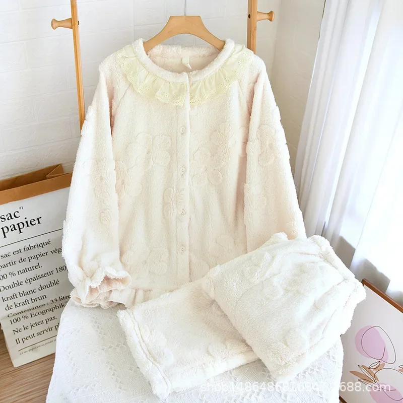 New Coral Velvet Thickened Autumn/Winter Warm Women's Sleepwear Home Set Autumn and Winter New Pajamas
New Coral Velvet Thickened Autumn/Winter Warm Women's Sleepwear Home Set Autumn and Winter New Pajamas