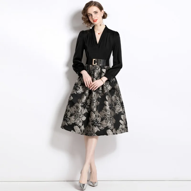 Fake Two Long Sleeve V-neck Waist Slimming Lace-up Jacquard A-line Black Dress Vintage Women Clothing
Fake Two Long Sleeve V-neck Waist Slimming Lace-up Jacquard A-line Black Dress Vintage Women Clothing