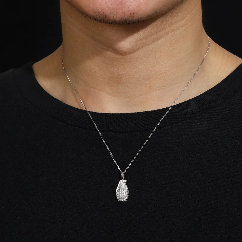 S925 Silver Moissanite Inlaid Punk Grenade Pendant, Hot Selling European & American Fashion Hip Hop Necklace
S925 Silver Moissanite Inlaid Punk Grenade Pendant, Hot Selling European & American Fashion Hip Hop Necklace