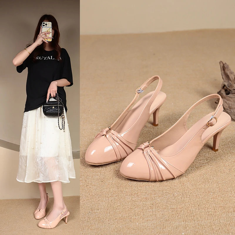 2026 Exquisitely Gentle Thin-Heeled Sandals for Women, Summer Outdoor Pleated Open-Toe Roman High Heels, Korean Style
2026 Exquisitely Gentle Thin-Heeled Sandals for Women, Summer Outdoor Pleated Open-Toe Roman High Heels, Korean Style