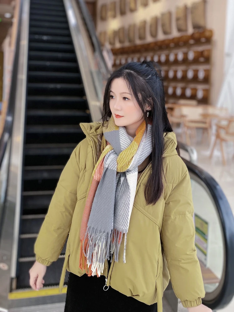 Зимнее пуховое пальто-пуховик 50 см, маленький размер, женское, повседневное, свободного кроя, белое, с наполнителем из пуха, теплое, средней длины
Зимнее пуховое пальто-пуховик 50 см, маленький размер, женское, повседневное, свободного кроя, белое, с наполнителем из пуха, теплое, средней длины