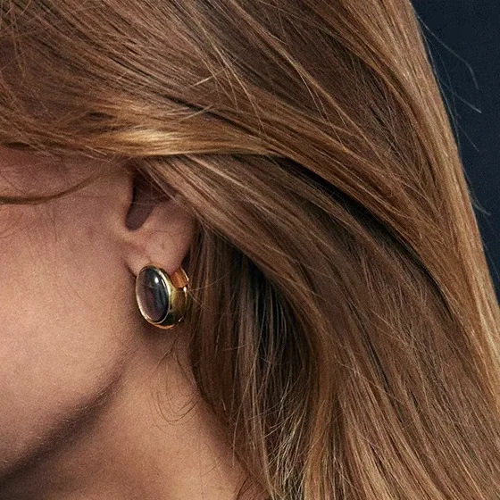 Fashion Oval Retro Black Agate Silver Needle Earrings Women's Three-dimensional Premium Versatile Earrings Earrings
Fashion Oval Retro Black Agate Silver Needle Earrings Women's Three-dimensional Premium Versatile Earrings Earrings