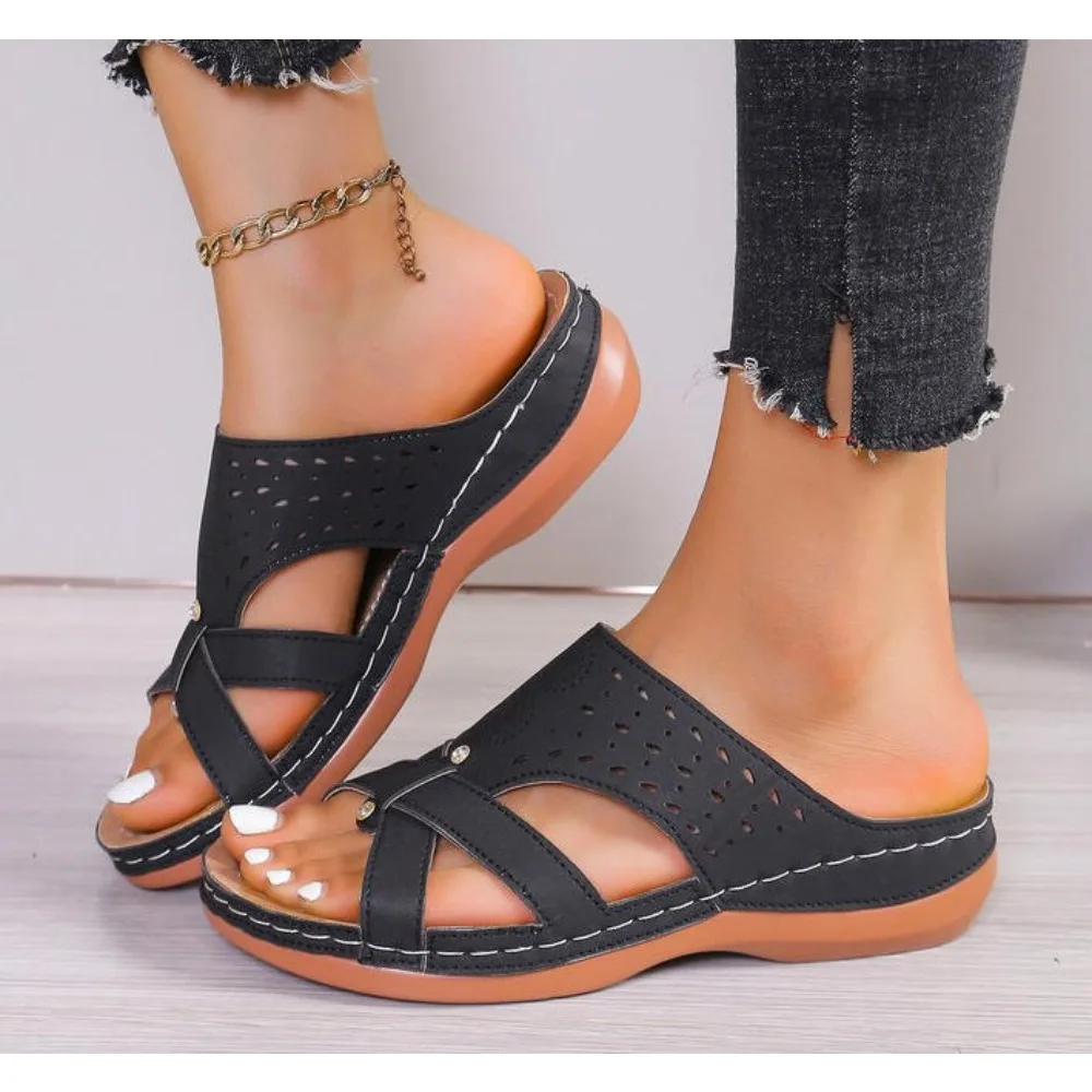 Ladies Shoes on Offer 2026 Summer New Casual Outside Slippers Women Open Toed Soft Slippers Plus Size 43 Platform Wedge Sandals
Ladies Shoes on Offer 2026 Summer New Casual Outside Slippers Women Open Toed Soft Slippers Plus Size 43 Platform Wedge Sandals