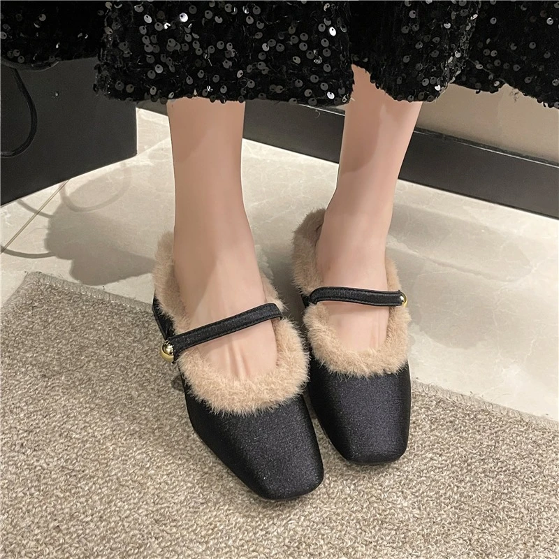 Wrapped Slippers Winter New Square Toe Shallow Mouth Plush Non-slip Wear-resistant Medium Heel Cotton Mops
Wrapped Slippers Winter New Square Toe Shallow Mouth Plush Non-slip Wear-resistant Medium Heel Cotton Mops
