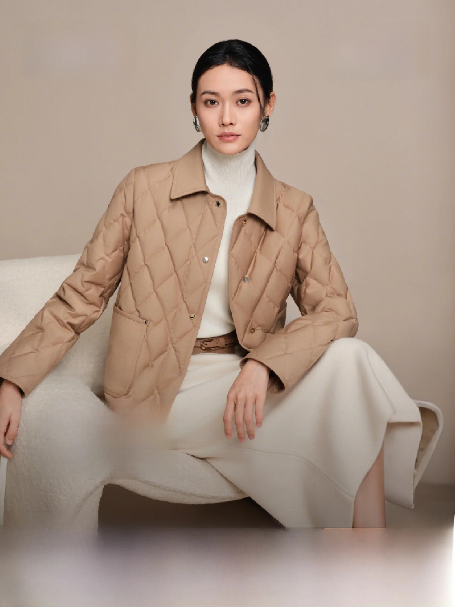 Bosideng New Style Elegant Short Women's down Jacket Fashionable Warmth Retro Money Style Coat City Casual Thin Goose down
Bosideng New Style Elegant Short Women's down Jacket Fashionable Warmth Retro Money Style Coat City Casual Thin Goose down