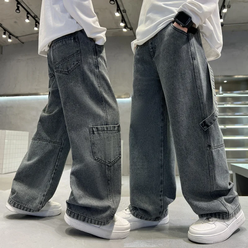 New Kids Wide Leg Denim Pants for Children Loose Pockets Trousers Teenage Boys Cargo Jeans Spring Autumn
New Kids Wide Leg Denim Pants for Children Loose Pockets Trousers Teenage Boys Cargo Jeans Spring Autumn