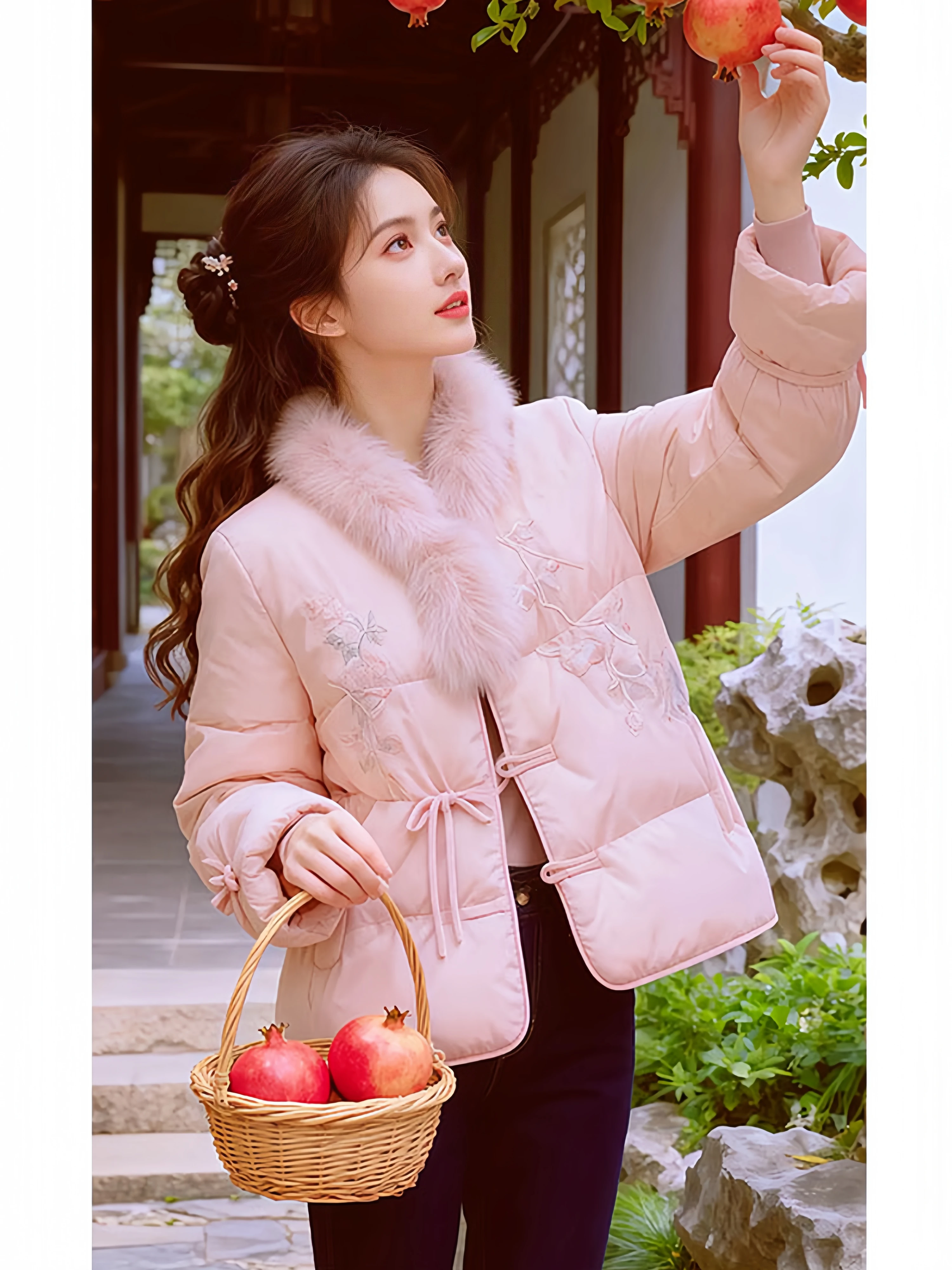 New Chinese Style Thickened Embroidered Cotton Jacket Women's Winter Warm Bread Style Coat Korean Version Loose Fit Outerwear
New Chinese Style Thickened Embroidered Cotton Jacket Women's Winter Warm Bread Style Coat Korean Version Loose Fit Outerwear