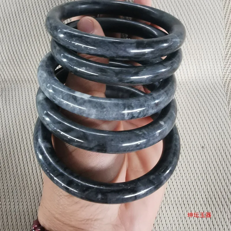 Natural Turquoise Black Handmade Carved Round Bracelet, Boutique Jewelry, Men's and Women's Blue and White Jade Bracelet Gift
Natural Turquoise Black Handmade Carved Round Bracelet, Boutique Jewelry, Men's and Women's Blue and White Jade Bracelet Gift