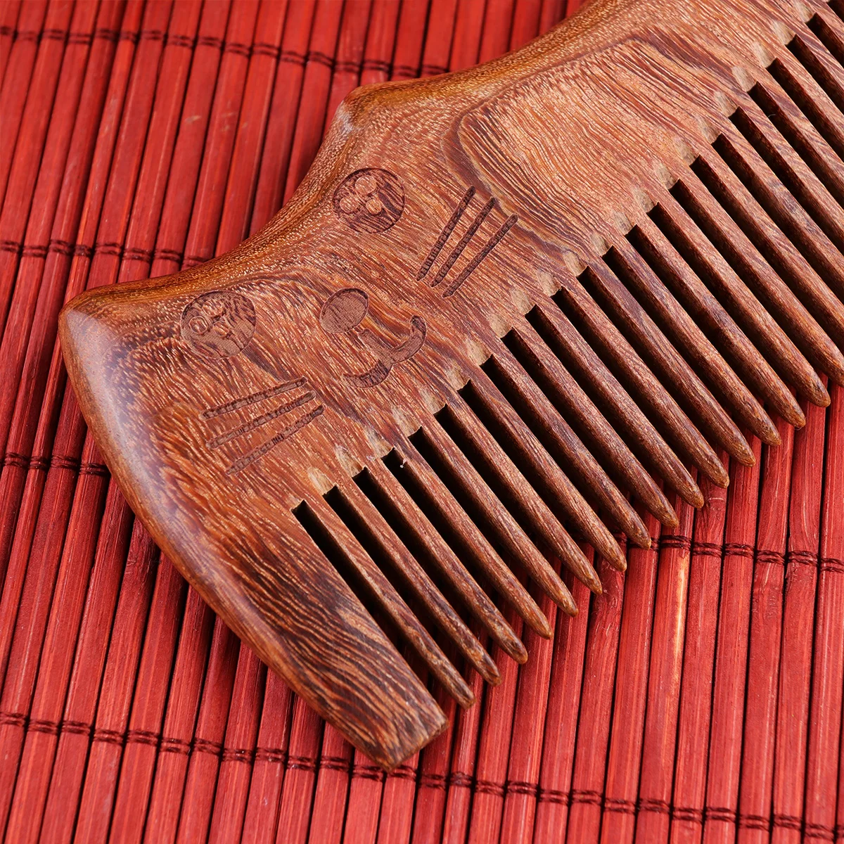 Sandalwood Comb Wooden Combs Smooth Teeth Protects Hair Tangling Stimulates Circulation Reduces Headache Women Hair Comb Daily 
Sandalwood Comb Wooden Combs Smooth Teeth Protects Hair Tangling Stimulates Circulation Reduces Headache Women Hair Comb Daily