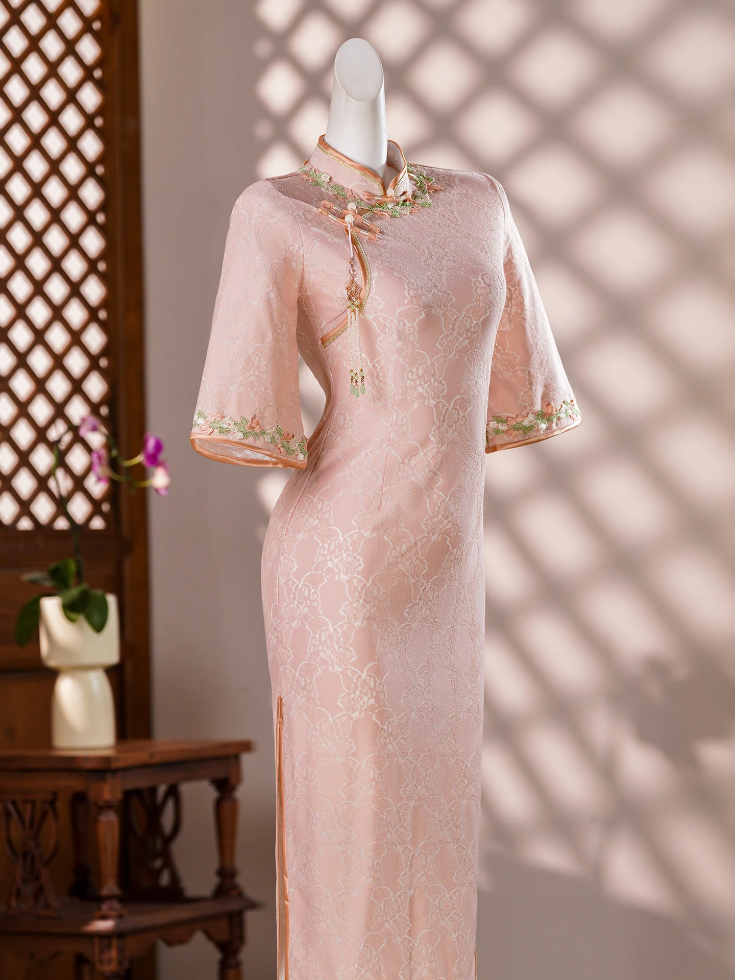 Pink Qipao Young Sle Workwear ible New Chinese Version Dr Autumn Winter ort Sve Floral Print Midi Qipao Gown
Pink Qipao Young Sle Workwear ible New Chinese Version Dr Autumn Winter ort Sve Floral Print Midi Qipao Gown