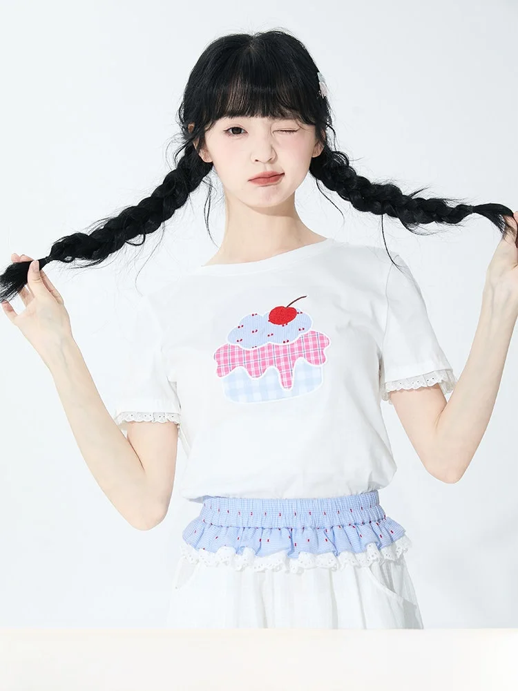 Летняя тонкая женская футболка с коротким рукавом, с милым принтом еды, в стиле пэчворк, с вышивкой, укороченная, универсальная, белая, от Cong Tailor
Летняя тонкая женская футболка с коротким рукавом, с милым принтом еды, в стиле пэчворк, с вышивкой, укороченная, универсальная, белая, от Cong Tailor