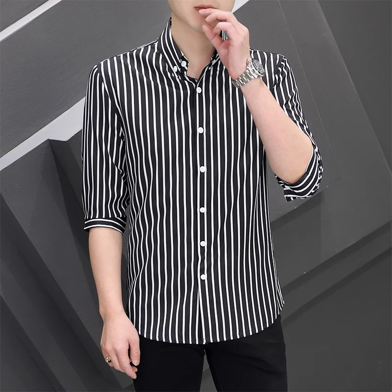 Летняя мужская полосатая рубашка свободного кроя с коротким рукавом, повседневная модная молодежная модель из полиэстера с квадратным воротником
Летняя мужская полосатая рубашка свободного кроя с коротким рукавом, повседневная модная молодежная модель из полиэстера с квадратным воротником