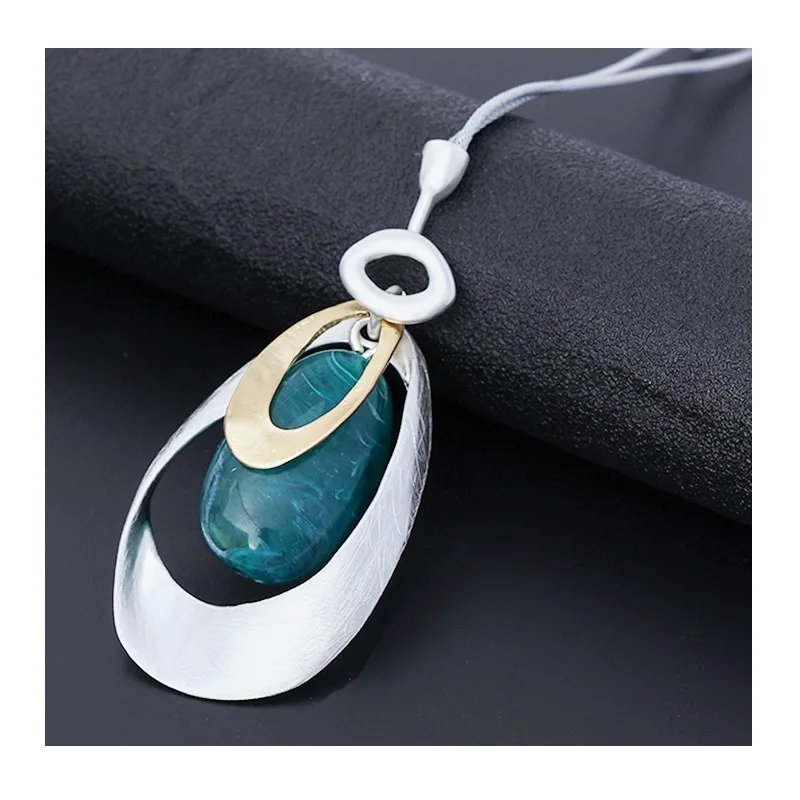 Special for New Sweater Chains, High-end Women's Long Necklaces, Alloy Design, Popular Jewelry.
Special for New Sweater Chains, High-end Women's Long Necklaces, Alloy Design, Popular Jewelry.