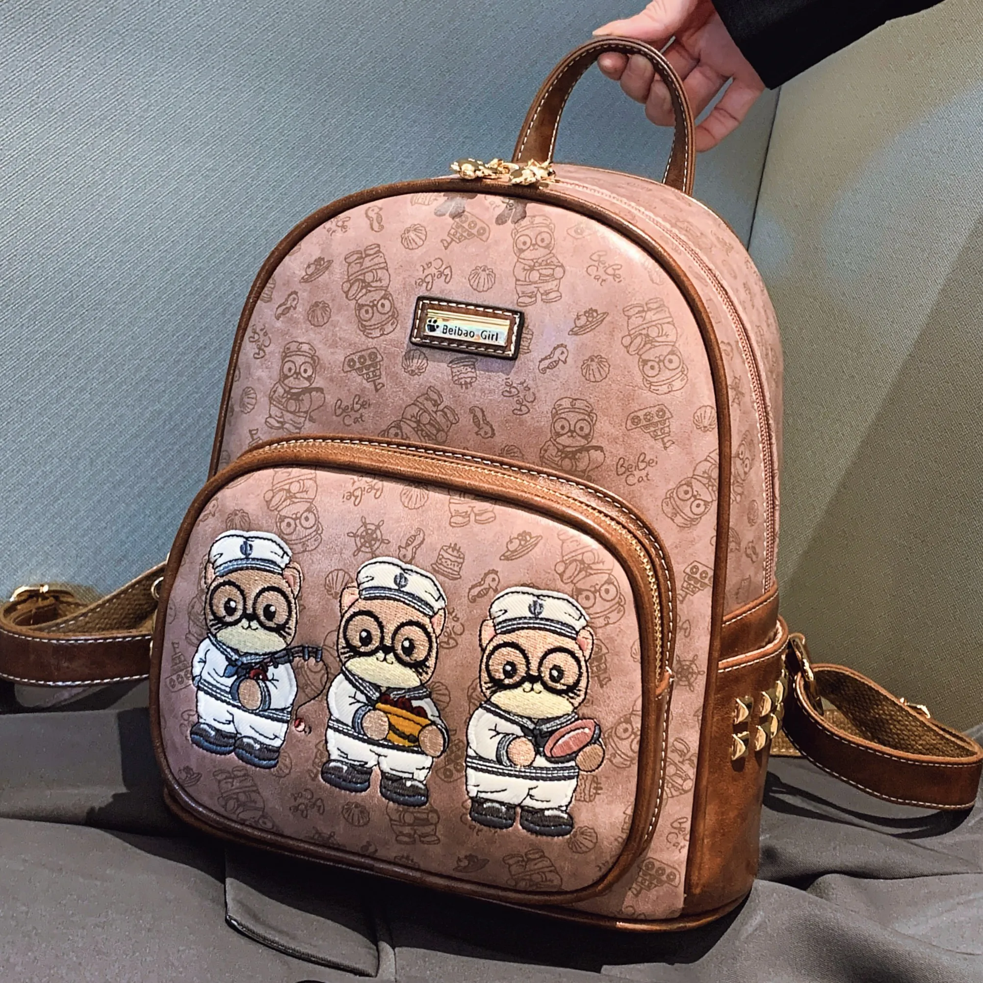 fashionable backpack for women,Soft leather women's backpack,Little Bear embroidered Youth backpack,fashion Student schoolbag
fashionable backpack for women,Soft leather women's backpack,Little Bear embroidered Youth backpack,fashion Student schoolbag