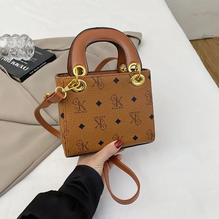 Versatile High-Quality Texture Bag - Women's Large Capacity Fashion Commuter Shoulder Crossbody Cosmetic-Friendly Bag
Versatile High-Quality Texture Bag - Women's Large Capacity Fashion Commuter Shoulder Crossbody Cosmetic-Friendly Bag