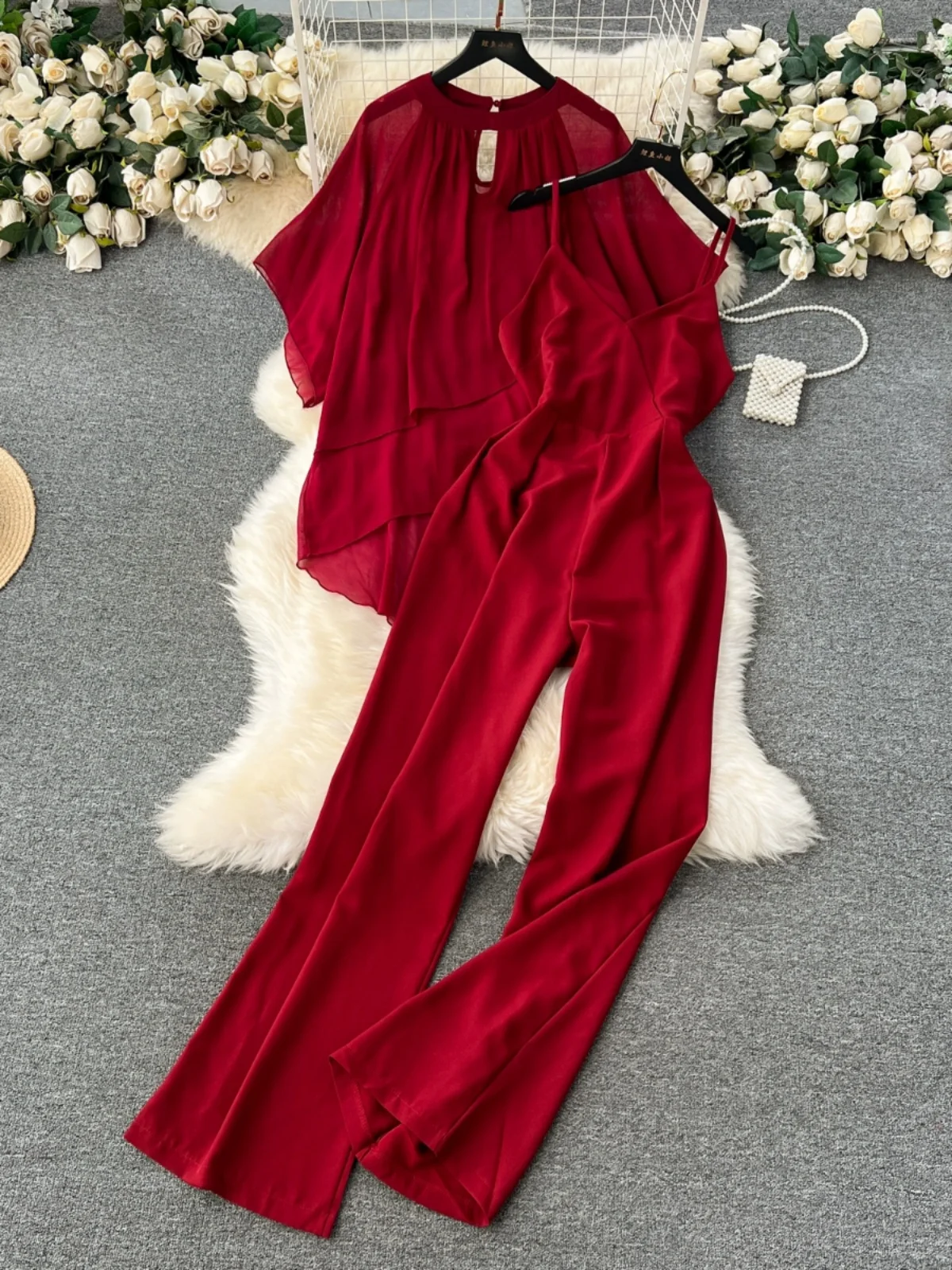 Casual Chic Women's Loose Tunic Top And High Waist Jumpsuit Set Fashionable Asymmetrical Chiffon Inner Wear Ensemble
Casual Chic Women's Loose Tunic Top And High Waist Jumpsuit Set Fashionable Asymmetrical Chiffon Inner Wear Ensemble