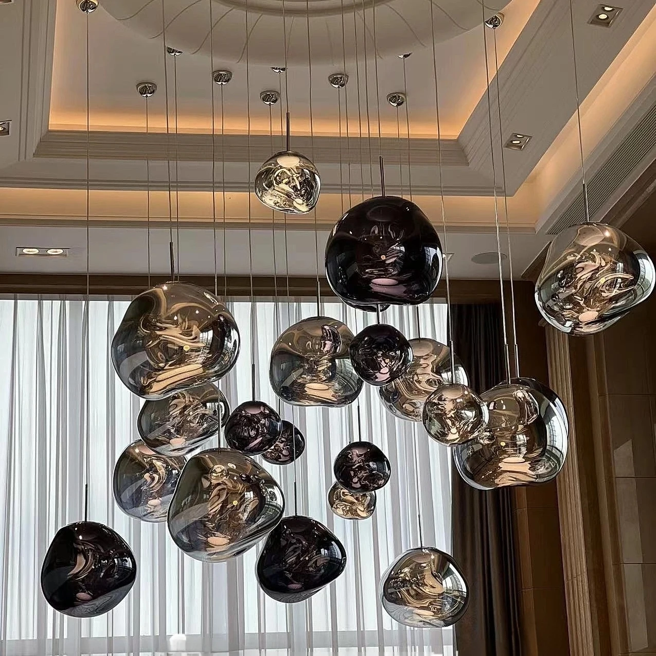 Modern simple lava chandelier Nordic designer villa staircase long loft duplex floor living room
Modern simple lava chandelier Nordic designer villa staircase long loft duplex floor living room