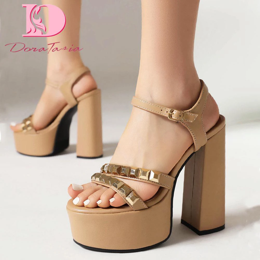 Big Size 43 Luxury Brand New Ladies Thick High Heels Sandals Fashion Rivet Platform Summer Womens Sandals Party Sexy Woman Shoes
Big Size 43 Luxury Brand New Ladies Thick High Heels Sandals Fashion Rivet Platform Summer Womens Sandals Party Sexy Woman Shoes