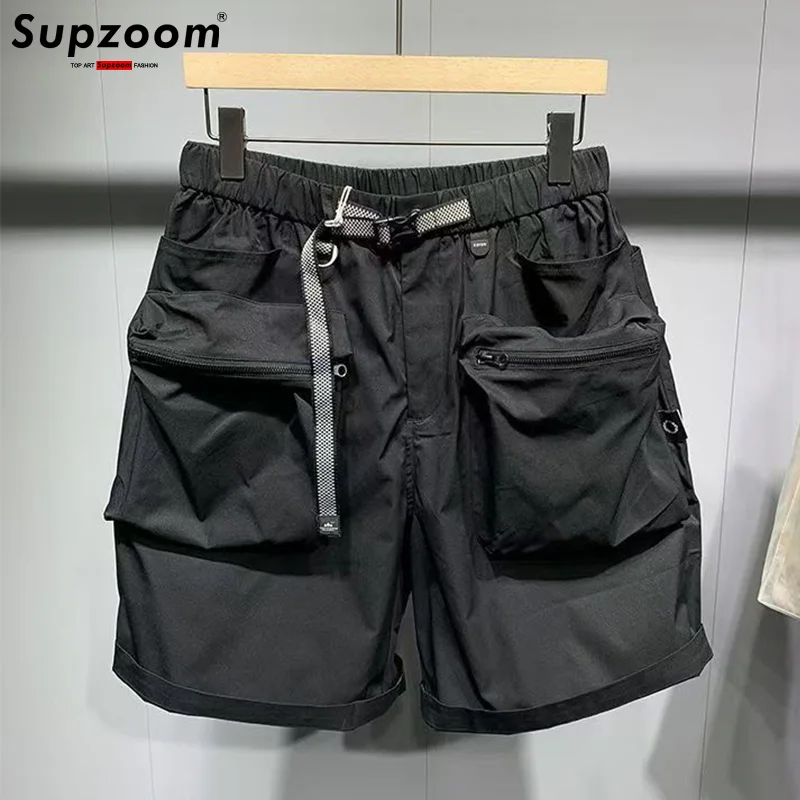 Supzoom New Arrival Top Fashion Summer Loose Casual Belt Design High Street Trendy Stitching Pocket Personalized Shorts Men
Supzoom New Arrival Top Fashion Summer Loose Casual Belt Design High Street Trendy Stitching Pocket Personalized Shorts Men
