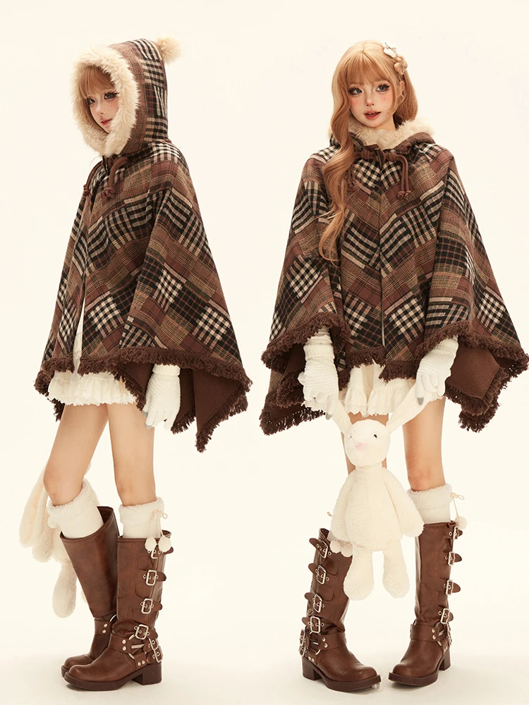 2025 New Soft Girl Vintage Sweet Brown Plaid Cloak Jacket for Women Winter Plush Hooded Fringed Top Daughter Sleeveless Shawl
2025 New Soft Girl Vintage Sweet Brown Plaid Cloak Jacket for Women Winter Plush Hooded Fringed Top Daughter Sleeveless Shawl
