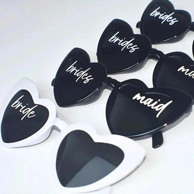 1pcs Bride 3pcs Bridesmaid Heart Sunglasses Set Wedding Day Bachelorette Party Bridal Shower Decoration Supplies Proposal Gifts
1pcs Bride 3pcs Bridesmaid Heart Sunglasses Set Wedding Day Bachelorette Party Bridal Shower Decoration Supplies Proposal Gifts
