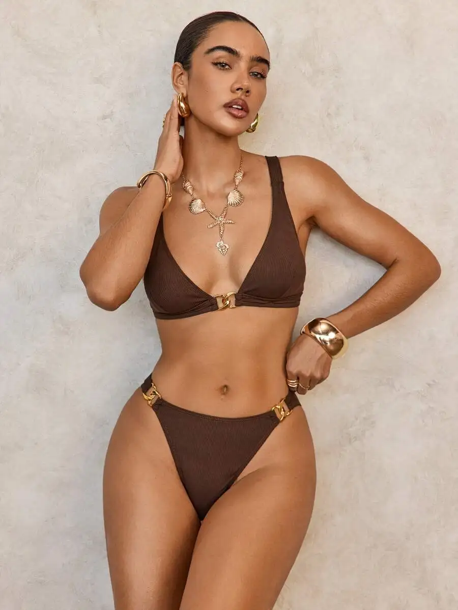 Solid Swimwear Bandage Beachwear Triangle Bikinis String Swimsuits Split Set Metal Decoration Beach Sexy Ladies Bikini Set
Solid Swimwear Bandage Beachwear Triangle Bikinis String Swimsuits Split Set Metal Decoration Beach Sexy Ladies Bikini Set