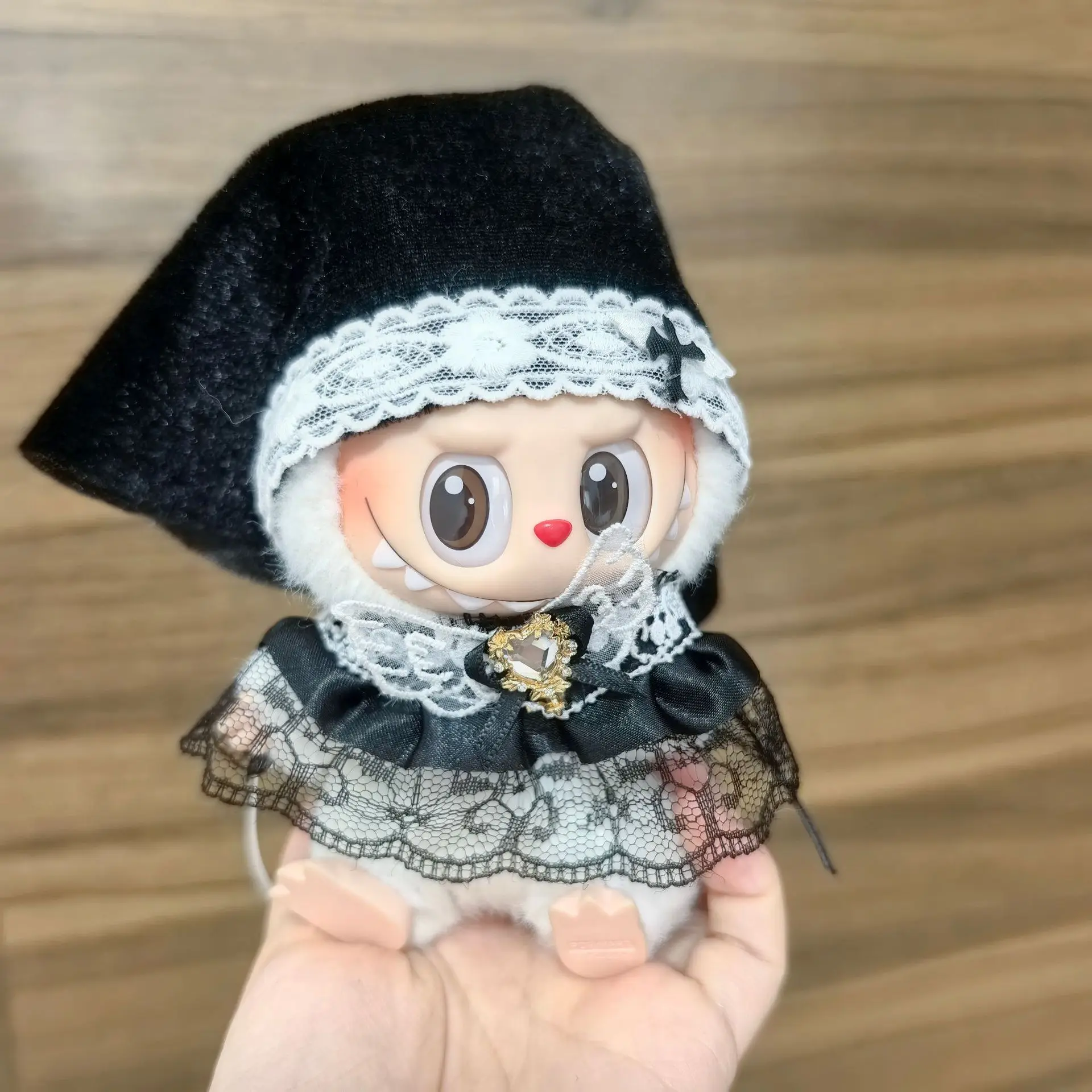 Labubu 1st-2nd Gen Sitting Party 1st-2nd Gen Labubu Pendant Gothic Little Girl Skirt Vinyl Labubu Doll Clothes Replacement
Labubu 1st-2nd Gen Sitting Party 1st-2nd Gen Labubu Pendant Gothic Little Girl Skirt Vinyl Labubu Doll Clothes Replacement