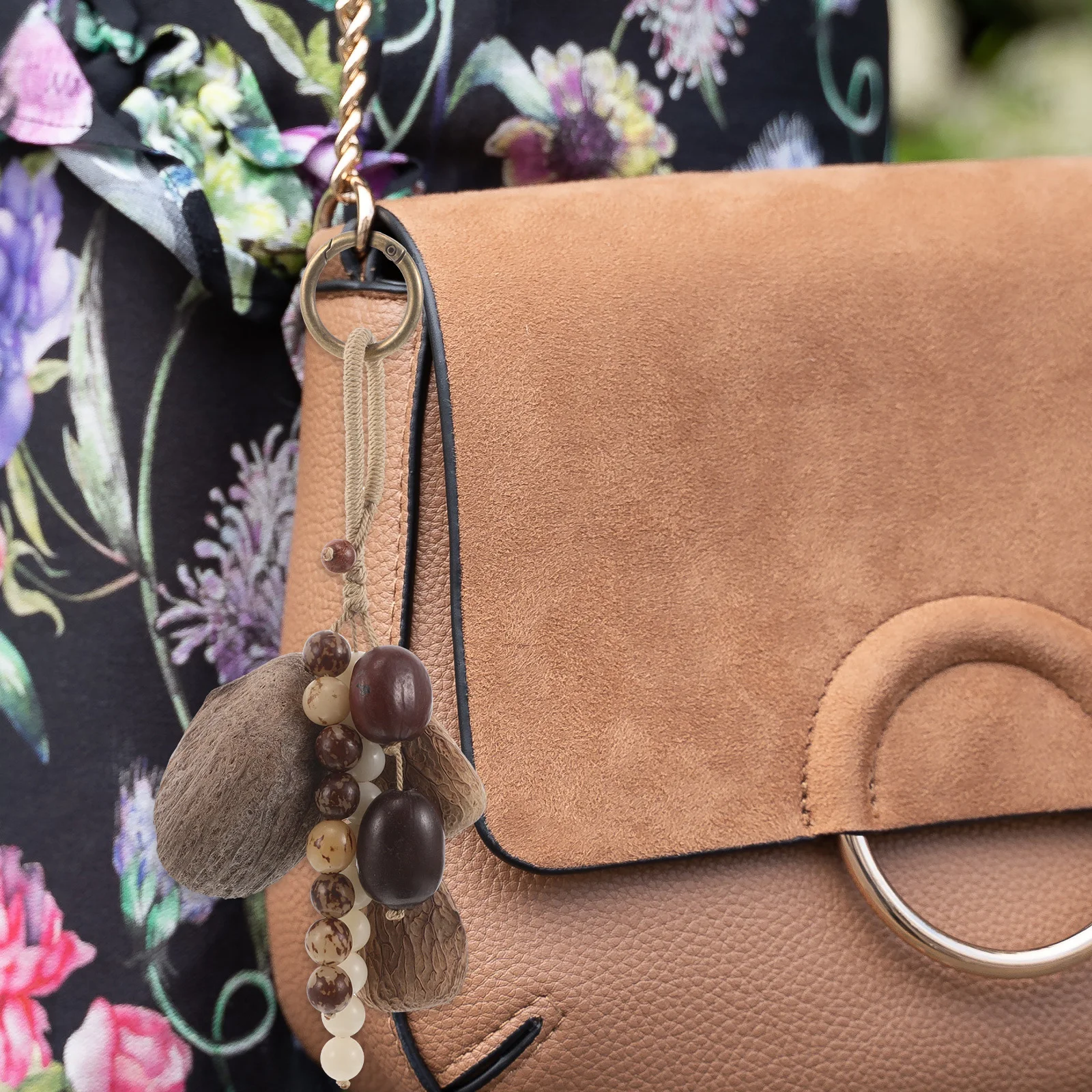 Traditional African Maracas Shaker Made from Genuine Nutshells Handcrafted Music Instrument for Yoga Meditation Home Decor
Traditional African Maracas Shaker Made from Genuine Nutshells Handcrafted Music Instrument for Yoga Meditation Home Decor