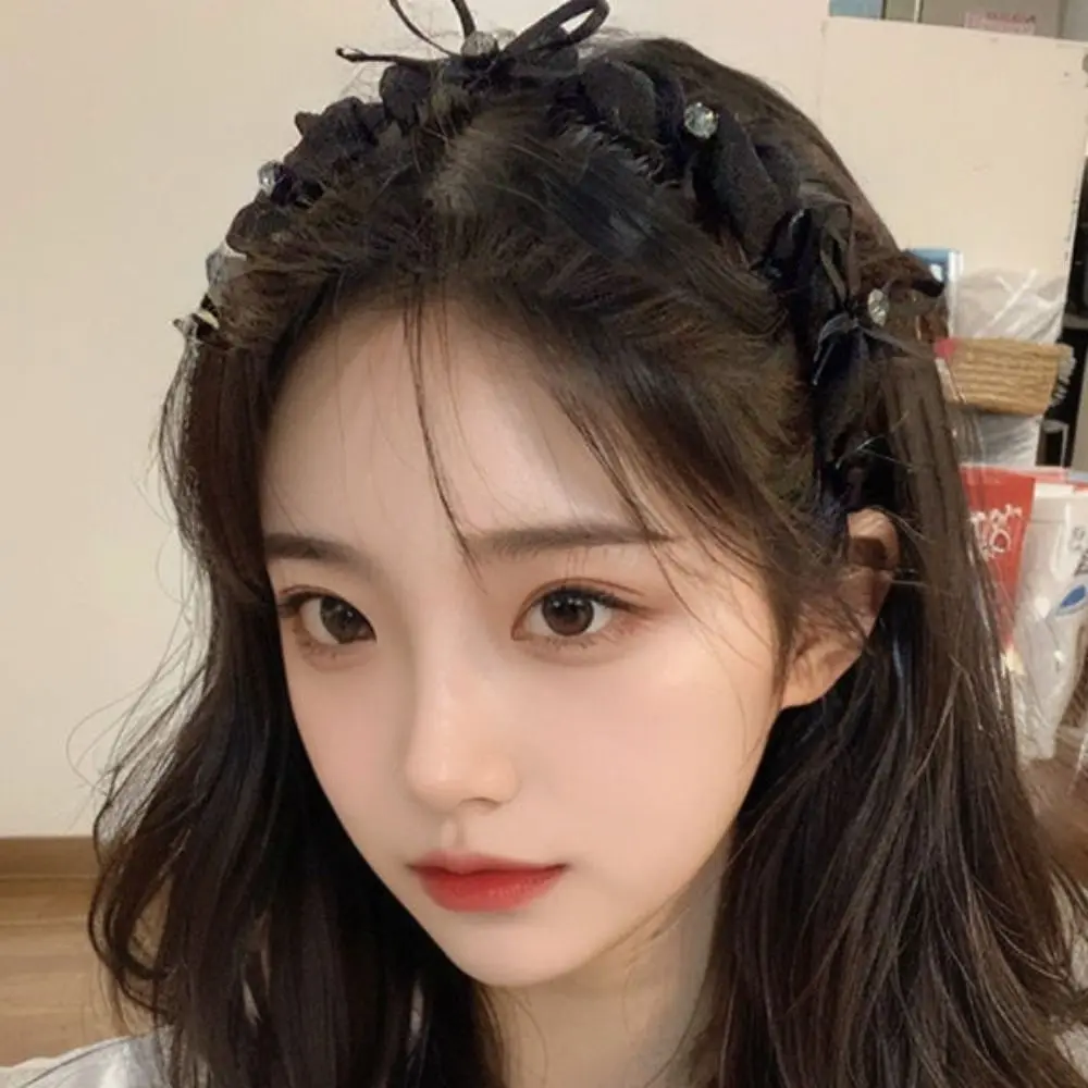 Elegant Lace Mesh Women's Hairband Anti-slip Pleated Hair Hoop Toothed Bow Braided Headband Hair Accessories 
Elegant Lace Mesh Women's Hairband Anti-slip Pleated Hair Hoop Toothed Bow Braided Headband Hair Accessories