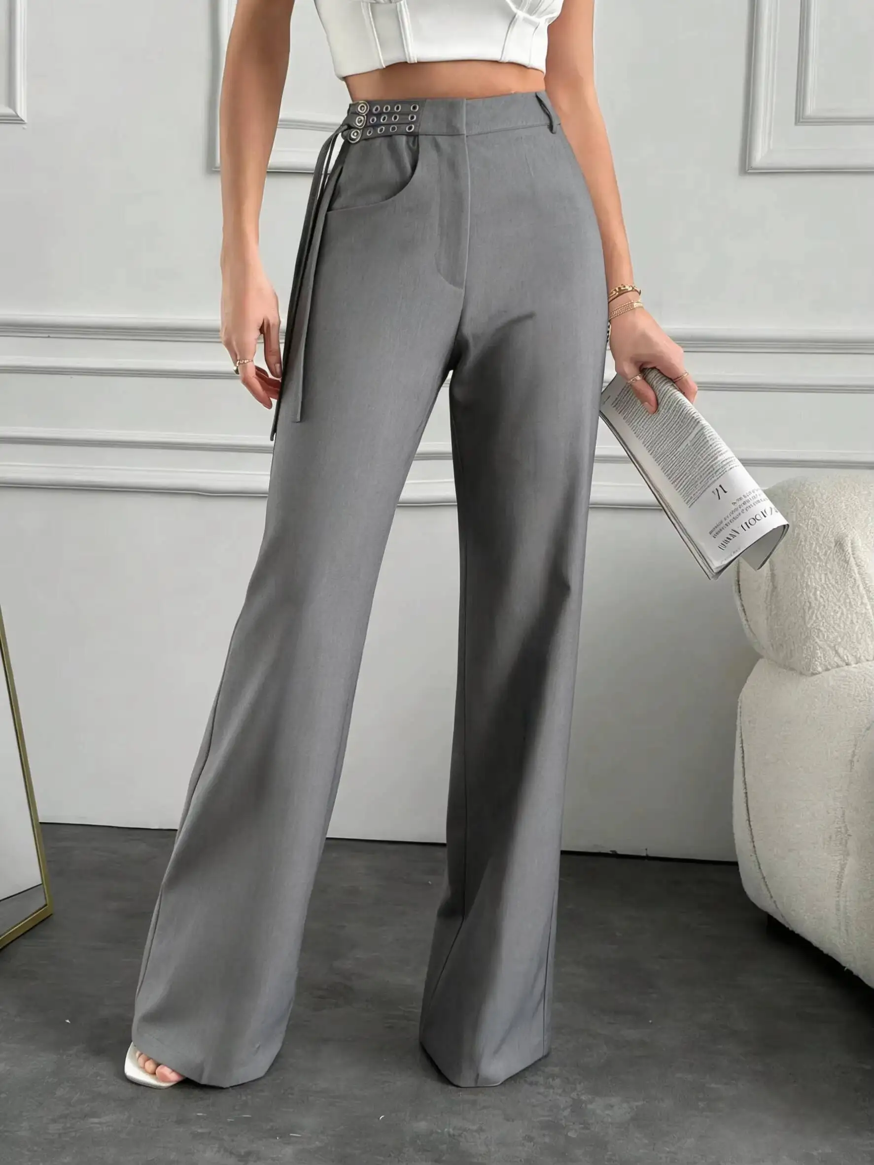 Women's Gray Wide Leg Suit Pants High Waist Metal Eyelet Belt Trousers Spring Summer Office Commute Casual Slimming Length Pants
Women's Gray Wide Leg Suit Pants High Waist Metal Eyelet Belt Trousers Spring Summer Office Commute Casual Slimming Length Pants