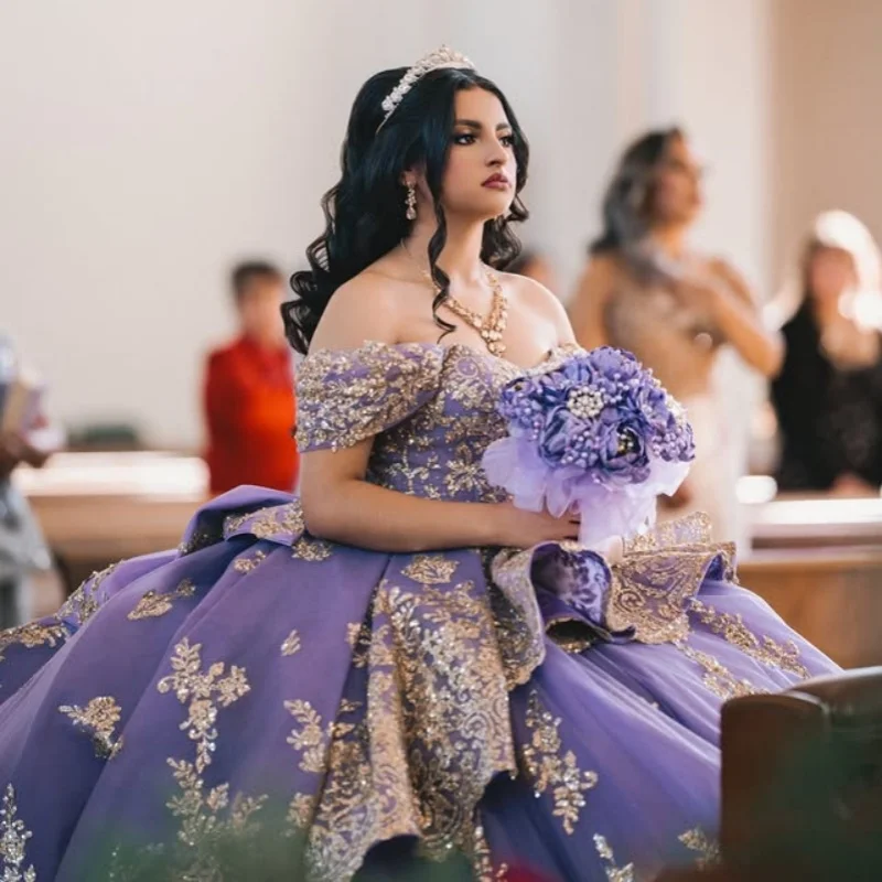 Shiny Purple Quinceanera Dresses off-shoulder Golden Sequin Decal Crystal Bow Long tail Vestido De 15 Quinceanera Customize
Shiny Purple Quinceanera Dresses off-shoulder Golden Sequin Decal Crystal Bow Long tail Vestido De 15 Quinceanera Customize